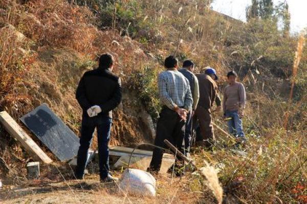 修坟动土吉日