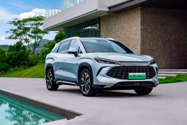 2025年8月适合提车的良辰吉日有哪些，要避开哪些不适宜的日子