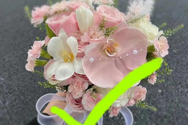 2025年8月订婚的日子怎么选