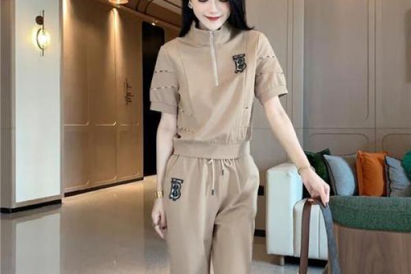 五行穿衣8月17日适合穿什么颜色的衣服,绝佳穿衣指南词语释义解读最佳精选全面解释 五行穿衣8月17日适合穿什么颜色的衣服,绝佳穿衣指南词语释义解读最佳精选全面解释